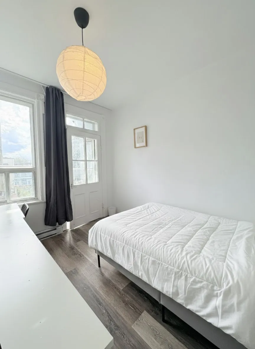 L'Aréna 5 · Ch 2 – Chambre meublée en colocation, Plateau-Mont-Royal (photo 2)