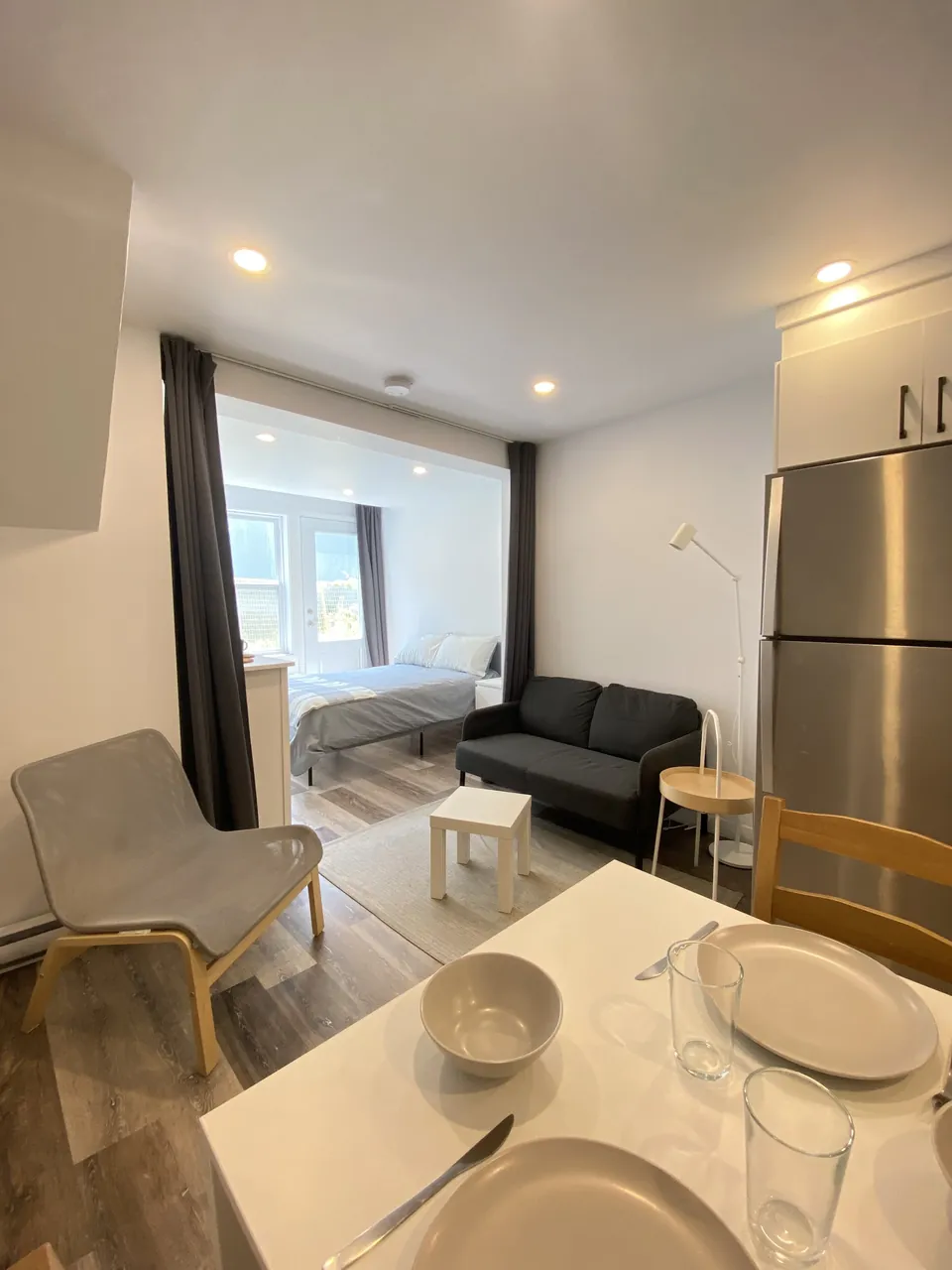 Le Baldwin B – grand studio meublé, Plateau-Mont-Royal (photo 2)