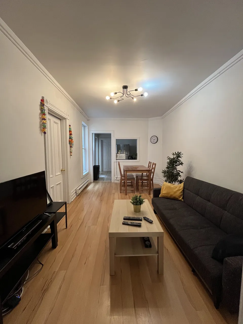 Le Carmel 1 – Furnished apartment, Plateau-Mont-Royal (photo 1)