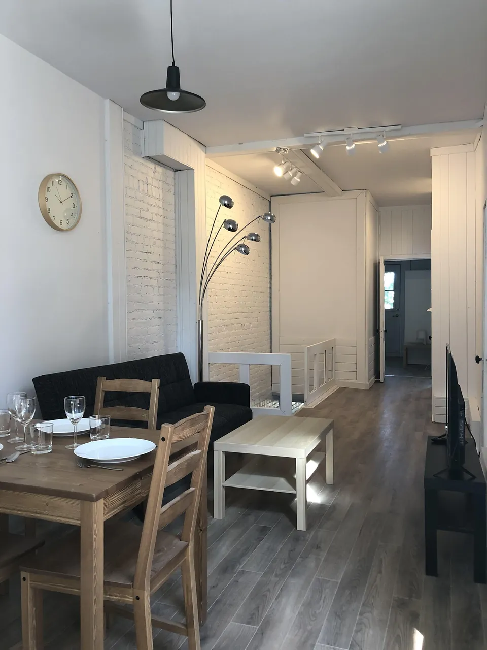 Le Carmel 3 · Ch 1 – Chambre meublée en colocation, Plateau-Mont-Royal (photo 2)