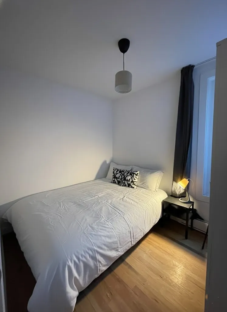 Le Fullum 2 · Ch 3 – Furnished room in a shared apartment, Plateau-Mont-Royal (photo 1)