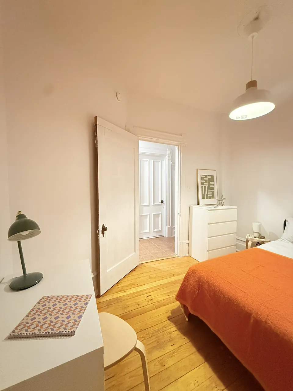 Le Givre 2 · Ch 5 – Chambre meublée en colocation, Plateau-Mont-Royal (photo 3)