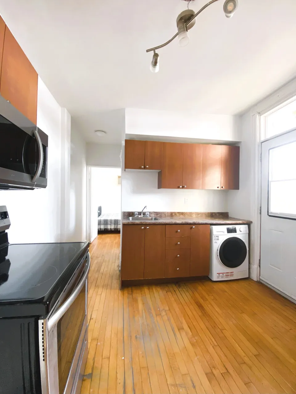 Le Givre 5 · Ch 2 – Furnished room in a shared apartment, Plateau-Mont-Royal (photo 3)