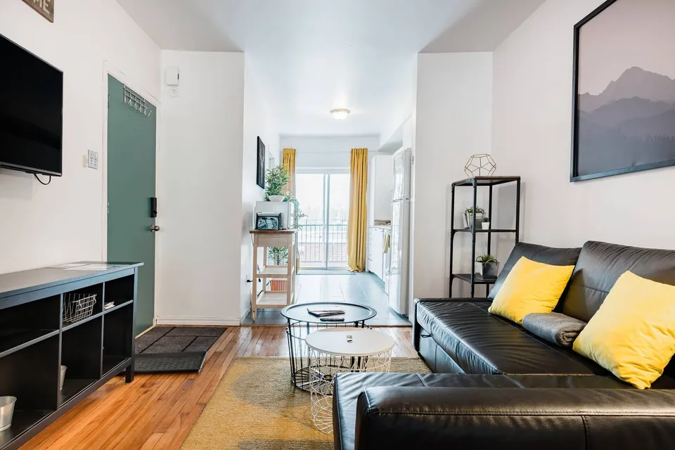 Le Huron 2 – Furnished apartment, Hochelaga-Maisonneuve (photo 1)
