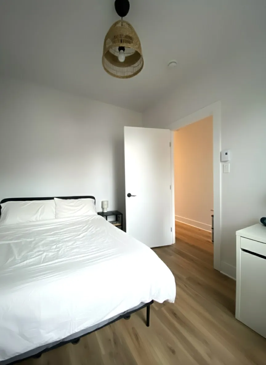 Le Tilleul 1 · Ch 1 – Furnished room in a shared apartment, Plateau-Mont-Royal (photo 2)